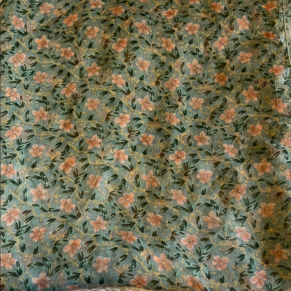 Floral Patterned Scarf - Picture 5 of 5